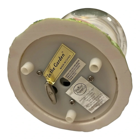 ☘️Precious Moments Snow Globe Musical “In The Garden” - Picture 4 of 4